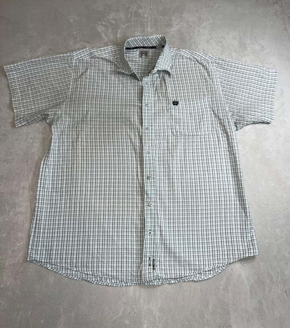 Cinch Short Sleeve Button-Up Shirt Size L Plaid Checkered